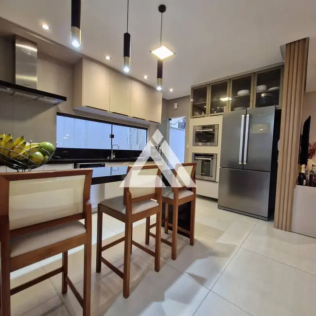 Foto 7 de Casa de Condomínio com 4 quartos à venda, 242m2 em Feira De Santana - BA