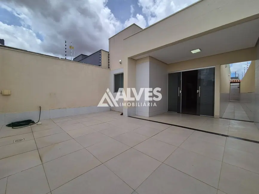 Foto 1 de Casa com 2 quartos à venda, 81m2 em Mangabeira, Feira De Santana - BA