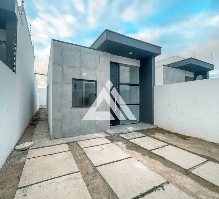 Foto 1 de Casa com 2 quartos à venda, 64m2 em Feira De Santana - BA