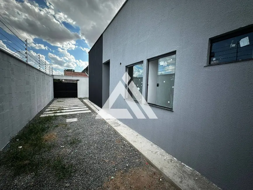 Casa com 2 quartos à venda, 126m2 em Feira De Santana - BA - imagem 9 Foto 9 de Casa com 2 quartos à venda, 126m2 em Feira De Santana - BA