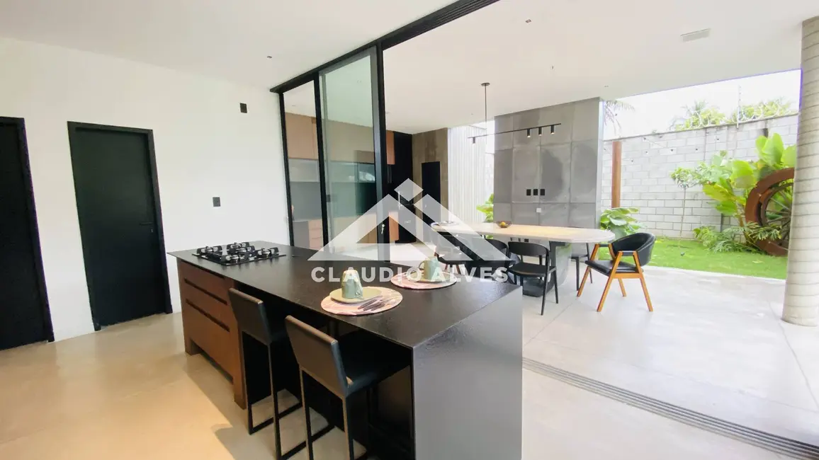 Foto 9 de Casa com 3 quartos à venda, 300m2 em Feira De Santana - BA