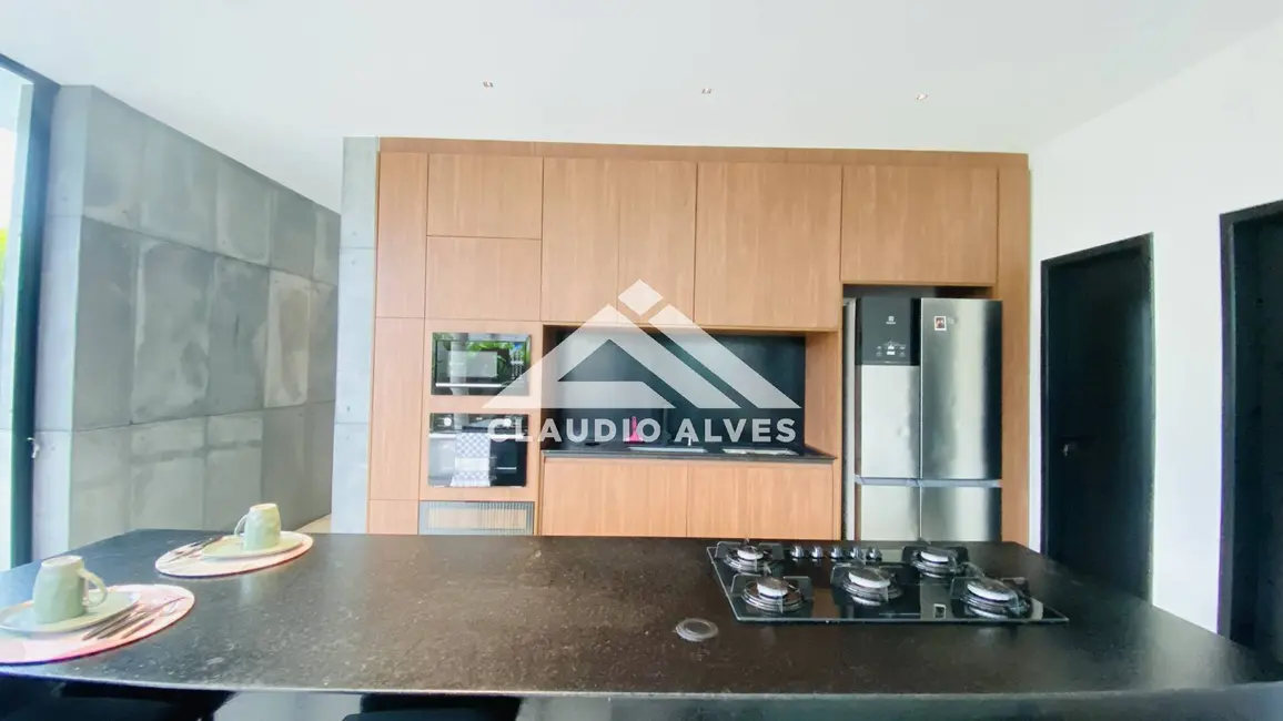 Foto 7 de Casa com 3 quartos à venda, 300m2 em Feira De Santana - BA