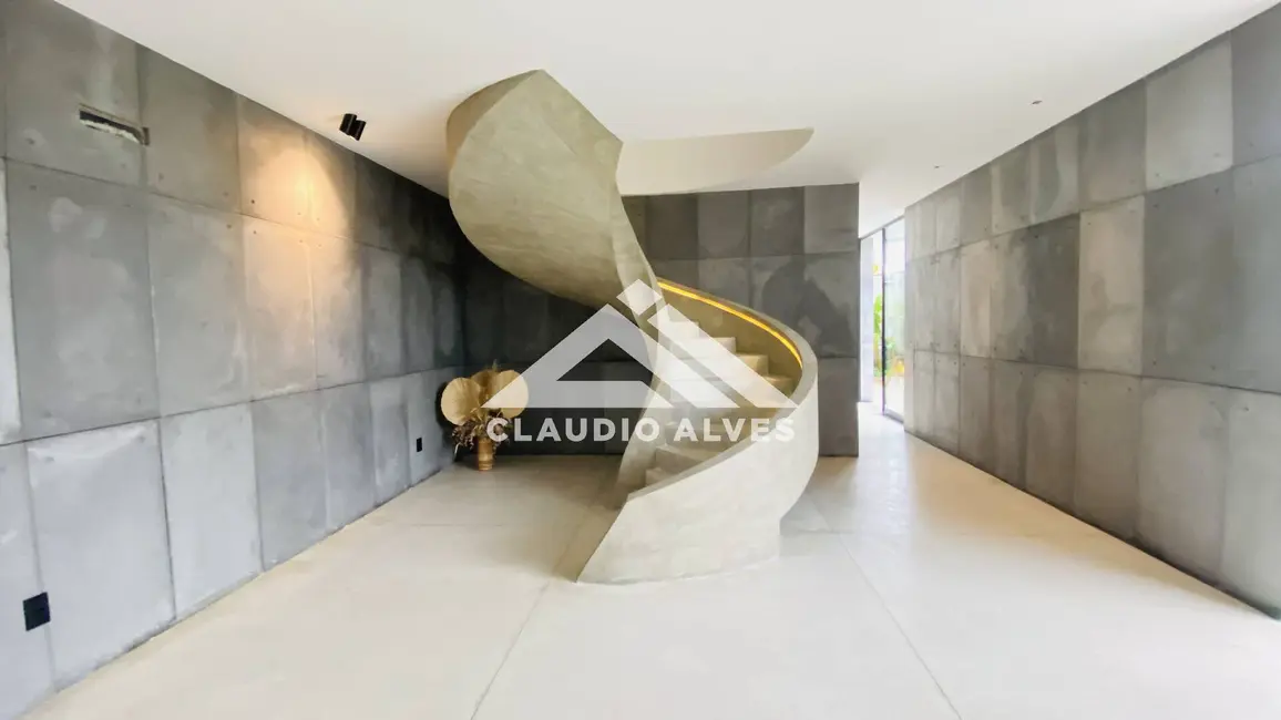 Foto 4 de Casa com 3 quartos à venda, 300m2 em Feira De Santana - BA