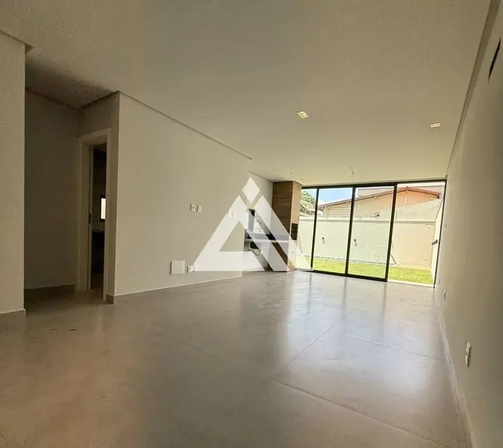 Foto 5 de Casa com 4 quartos à venda, 207m2 em Feira De Santana - BA