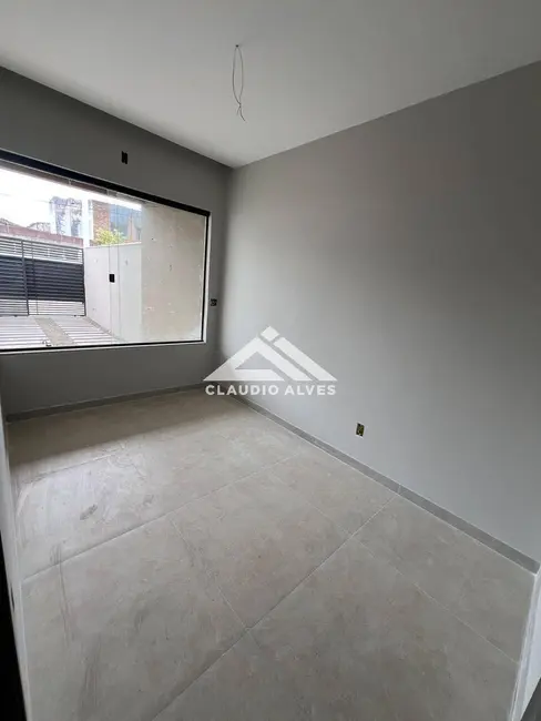 Casa com 3 quartos à venda, 86m2 em Feira De Santana - BA - imagem 3 Foto 3 de Casa com 3 quartos à venda, 86m2 em Feira De Santana - BA