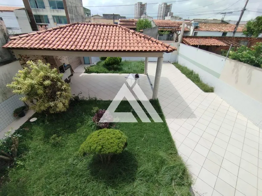 Casa com 5 quartos à venda, 420m2 em Feira De Santana - BA - imagem 7 Foto 7 de Casa com 5 quartos à venda, 420m2 em Feira De Santana - BA