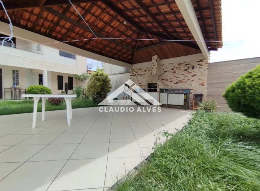 Foto 4 de Casa com 5 quartos à venda, 420m2 em Feira De Santana - BA