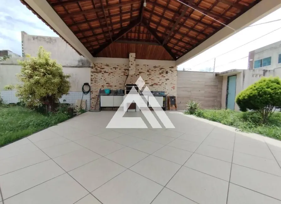 Casa com 5 quartos à venda, 420m2 em Feira De Santana - BA - imagem 3 Foto 3 de Casa com 5 quartos à venda, 420m2 em Feira De Santana - BA