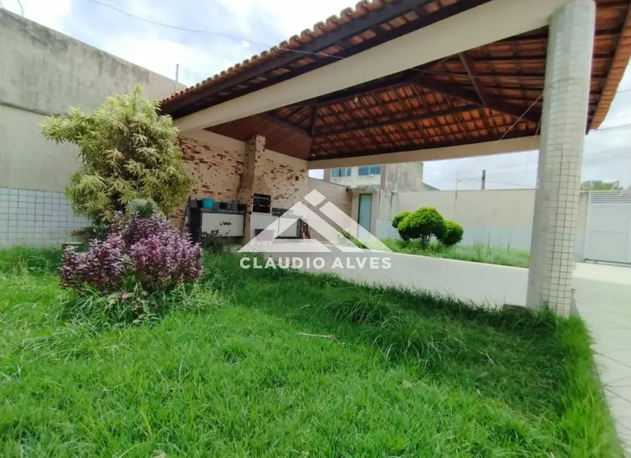 Foto 2 de Casa com 5 quartos à venda, 420m2 em Feira De Santana - BA