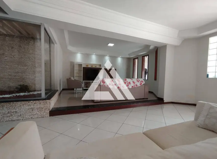 Casa com 5 quartos à venda, 420m2 em Feira De Santana - BA - imagem 9 Foto 9 de Casa com 5 quartos à venda, 420m2 em Feira De Santana - BA