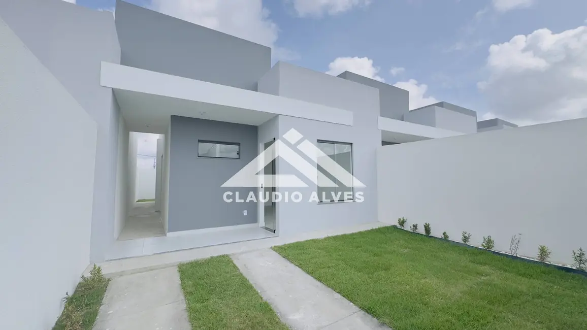 Foto 1 de Casa com 2 quartos à venda, 69m2 em Feira De Santana - BA