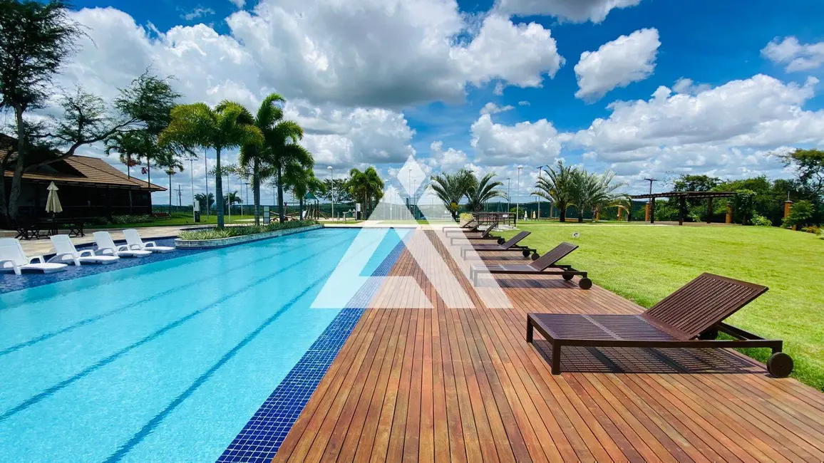 Foto 2 de Terreno / Lote à venda, 402m2 em Feira De Santana - BA