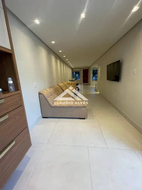 Casa de Condomínio com 3 quartos à venda, 180m2 em Feira De Santana - BA - imagem 3 Foto 3 de Casa de Condomínio com 3 quartos à venda, 180m2 em Feira De Santana - BA