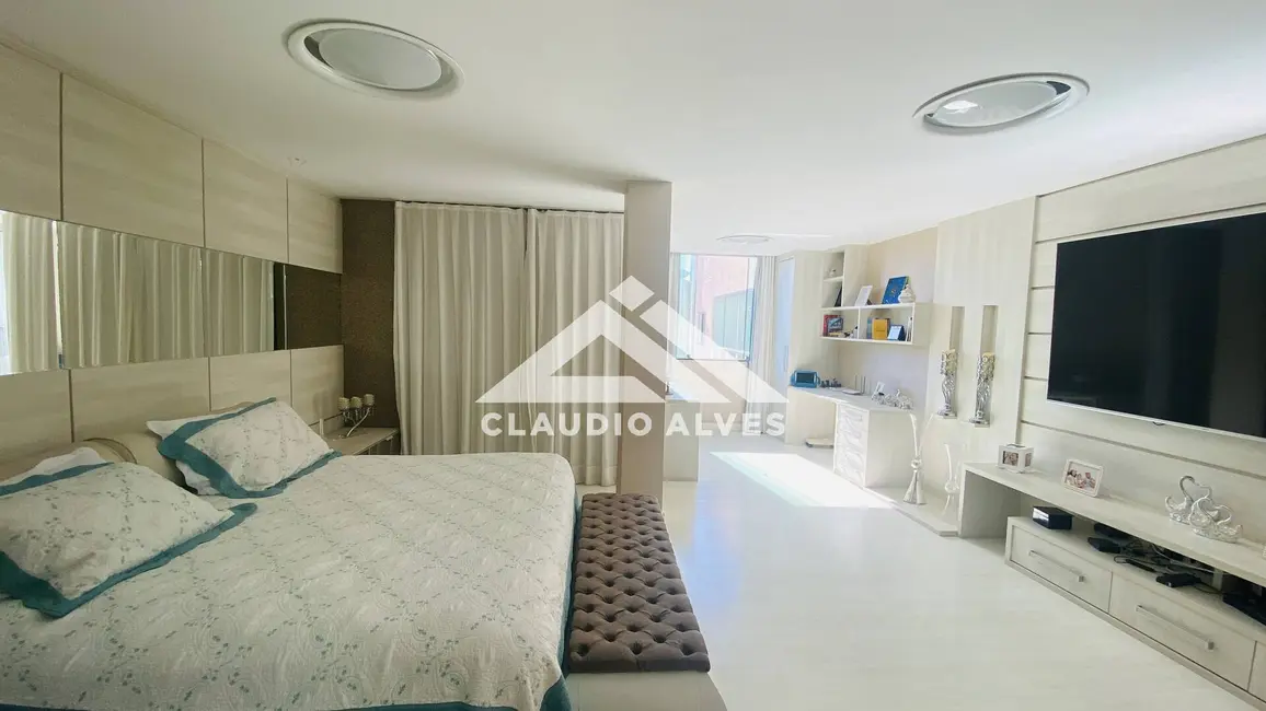 Foto 3 de Casa de Condomínio com 5 quartos à venda, 500m2 em Feira De Santana - BA