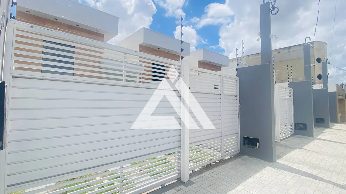 Foto 1 de Casa com 2 quartos à venda, 67m2 em Feira De Santana - BA
