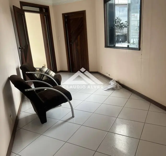 Casa com 5 quartos à venda, 170m2 em Feira De Santana - BA - imagem 7 Foto 7 de Casa com 5 quartos à venda, 170m2 em Feira De Santana - BA
