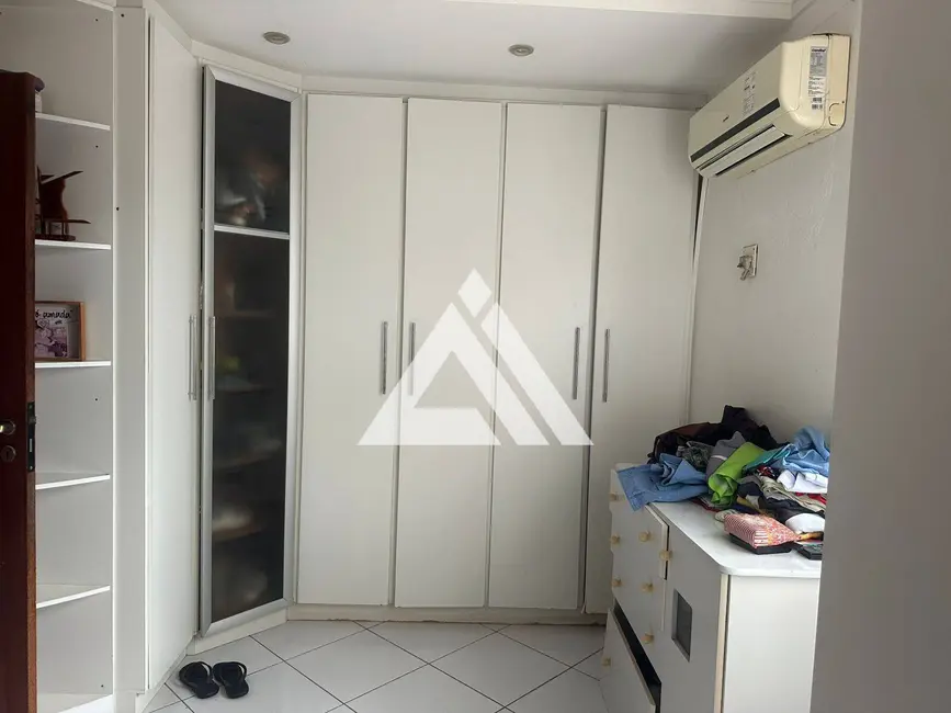Foto 9 de Casa com 5 quartos à venda, 170m2 em Feira De Santana - BA