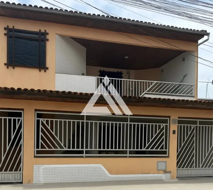 Foto 1 de Casa com 5 quartos à venda, 170m2 em Feira De Santana - BA