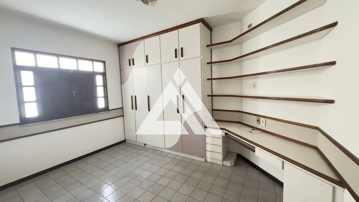 Foto 9 de Casa com 3 quartos para alugar, 300m2 em Feira De Santana - BA
