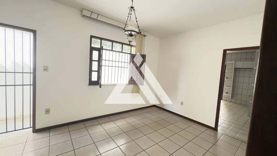 Foto 5 de Casa com 3 quartos para alugar, 300m2 em Feira De Santana - BA