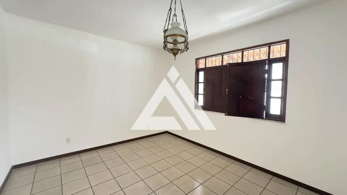 Foto 6 de Casa com 3 quartos para alugar, 300m2 em Feira De Santana - BA