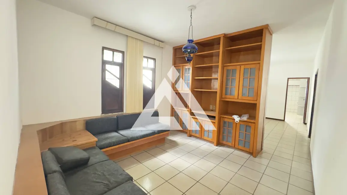 Foto 7 de Casa com 3 quartos para alugar, 300m2 em Feira De Santana - BA