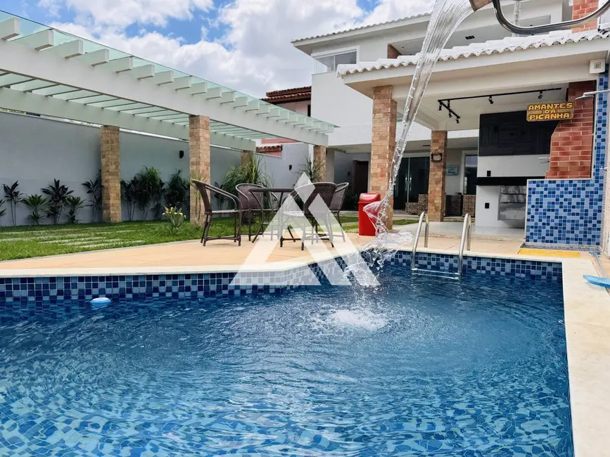 Foto 2 de Casa com 4 quartos à venda, 300m2 em Feira De Santana - BA