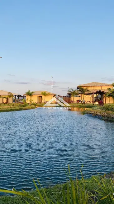 Foto 1 de Terreno / Lote à venda, 311m2 em Feira De Santana - BA