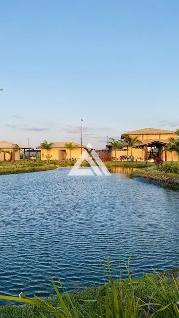 Foto 1 de Terreno / Lote à venda, 311m2 em Feira De Santana - BA
