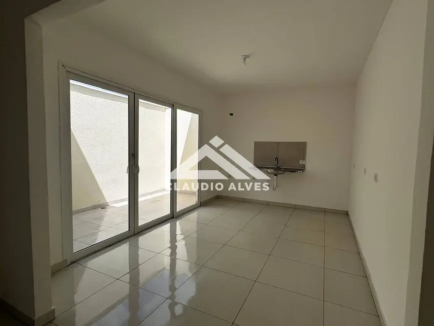 Casa de Condomínio com 2 quartos à venda, 140m2 em Feira De Santana - BA - imagem 3 Foto 3 de Casa de Condomínio com 2 quartos à venda, 140m2 em Feira De Santana - BA