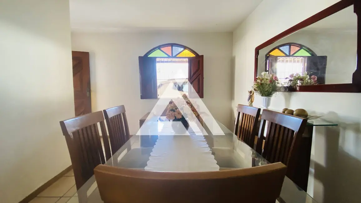 Casa com 4 quartos à venda, 200m2 em Feira De Santana - BA - imagem 9 Foto 9 de Casa com 4 quartos à venda, 200m2 em Feira De Santana - BA
