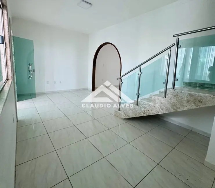 Casa com 5 quartos à venda, 250m2 em Serrinha - BA - imagem 3 Foto 3 de Casa com 5 quartos à venda, 250m2 em Serrinha - BA