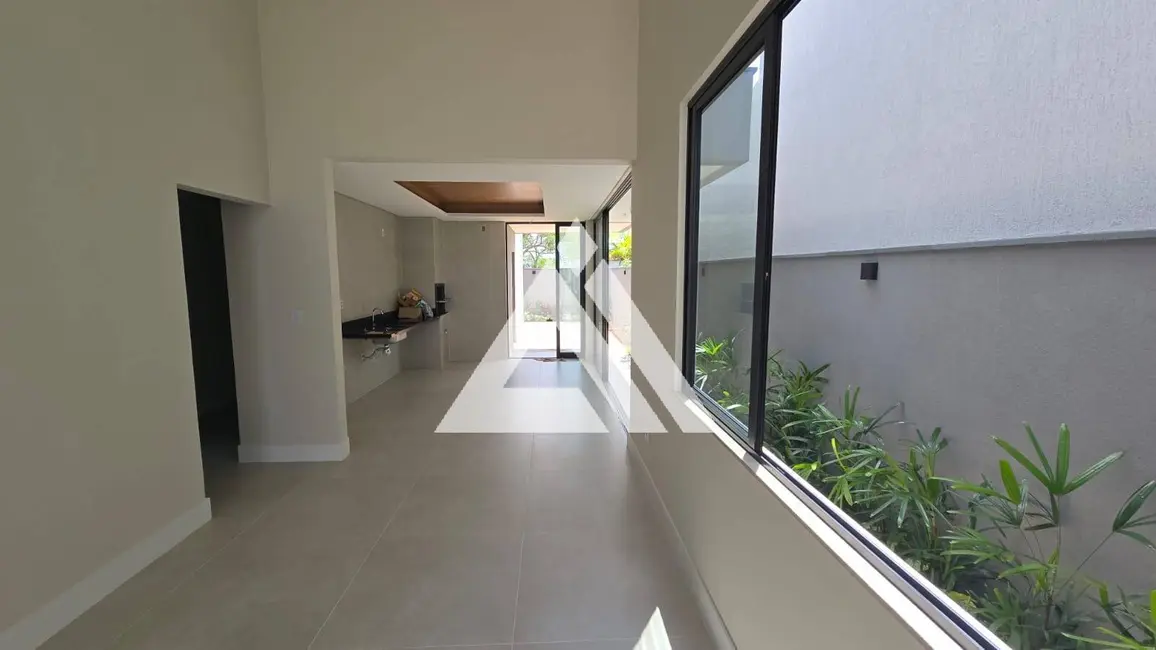 Foto 4 de Casa de Condomínio com 3 quartos à venda, 302m2 em Feira De Santana - BA