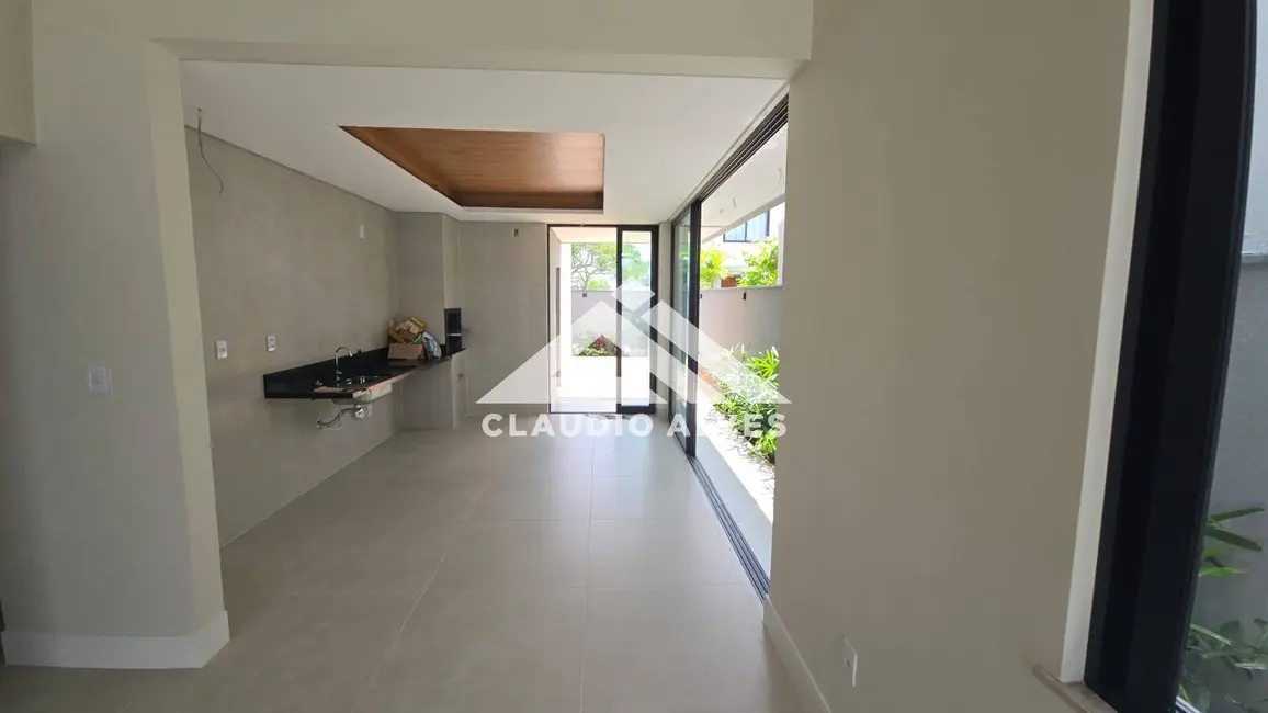 Foto 5 de Casa de Condomínio com 3 quartos à venda, 302m2 em Feira De Santana - BA