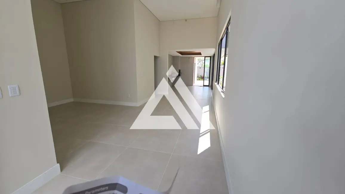 Foto 3 de Casa de Condomínio com 3 quartos à venda, 302m2 em Feira De Santana - BA