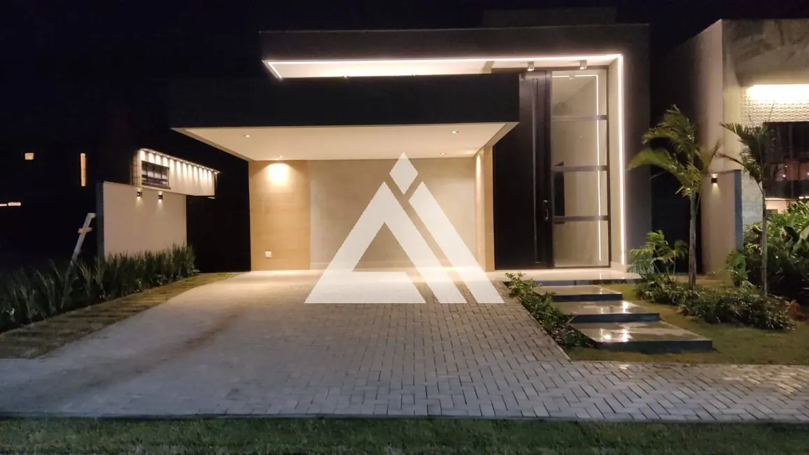 Foto 1 de Casa de Condomínio com 3 quartos à venda, 302m2 em Feira De Santana - BA