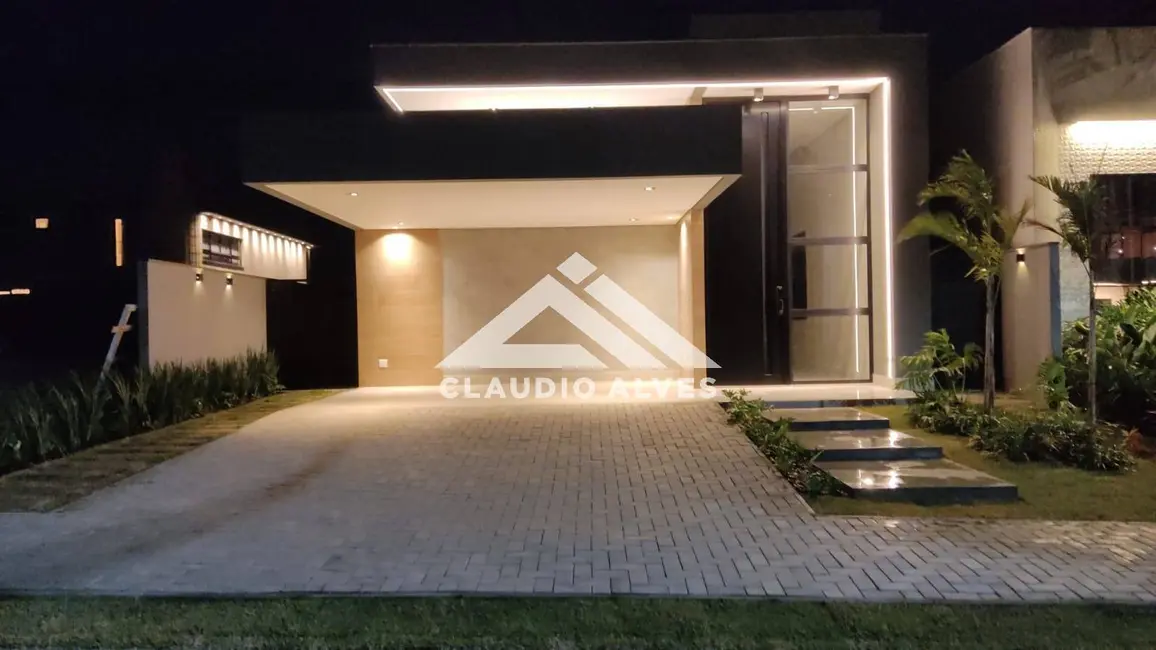 Foto 1 de Casa de Condomínio com 3 quartos à venda, 302m2 em Feira De Santana - BA