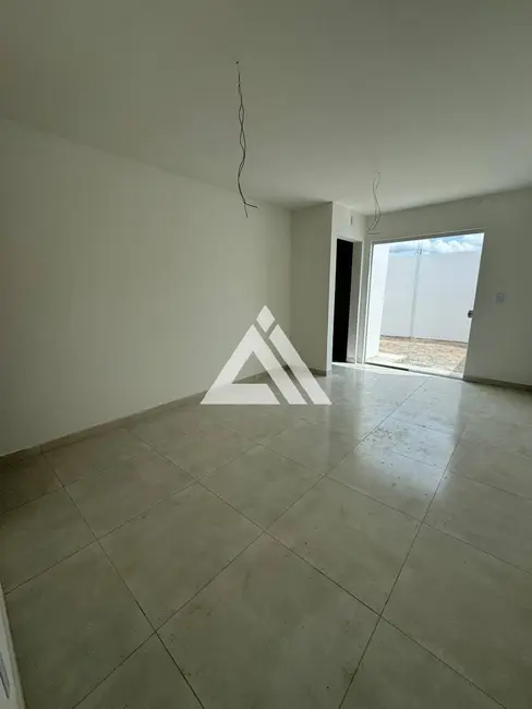 Casa com 2 quartos à venda, 60m2 em Feira De Santana - BA - imagem 2 Foto 2 de Casa com 2 quartos à venda, 60m2 em Feira De Santana - BA