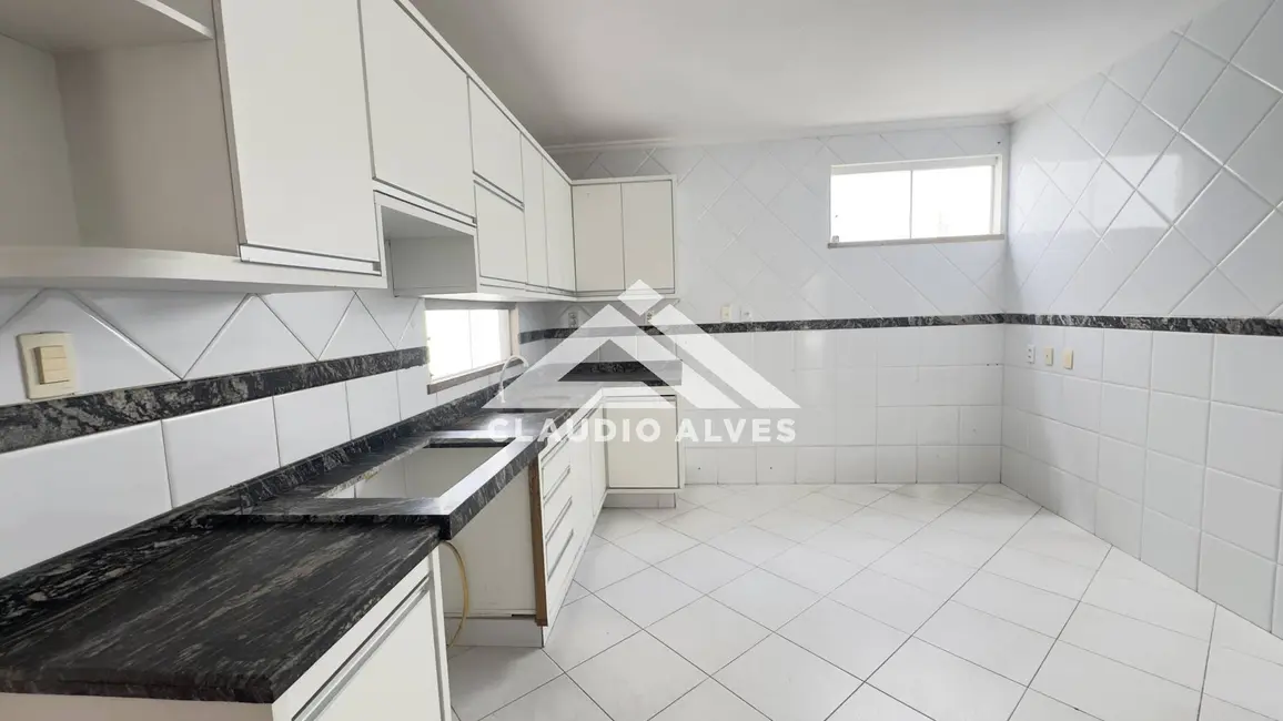 Foto 8 de Casa de Condomínio com 4 quartos à venda, 321m2 em Feira De Santana - BA