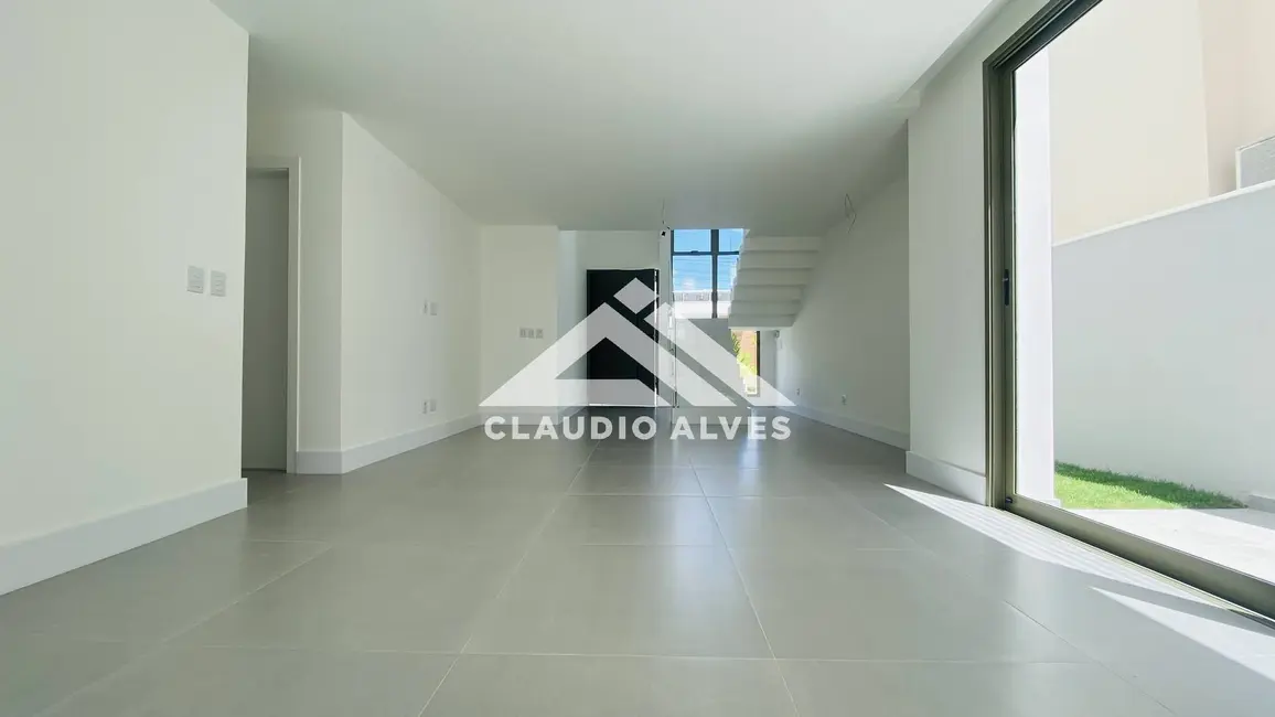 Foto 8 de Casa de Condomínio com 4 quartos à venda, 225m2 em Feira De Santana - BA