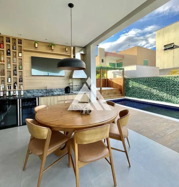 Foto 2 de Casa de Condomínio com 4 quartos para alugar, 372m2 em Feira De Santana - BA