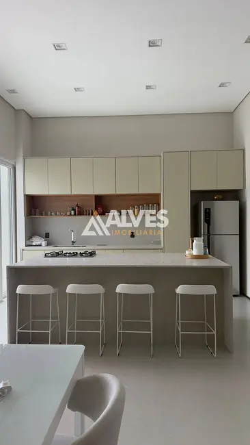 Foto 6 de Casa de Condomínio com 3 quartos à venda, 302m2 em Feira De Santana - BA