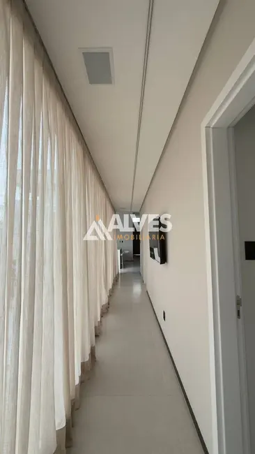 Foto 8 de Casa de Condomínio com 3 quartos à venda, 302m2 em Feira De Santana - BA