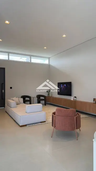 Casa de Condomínio com 3 quartos à venda, 302m2 em Feira De Santana - BA - imagem 4 Foto 4 de Casa de Condomínio com 3 quartos à venda, 302m2 em Feira De Santana - BA
