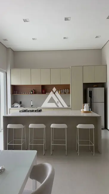 Foto 6 de Casa de Condomínio com 3 quartos à venda, 302m2 em Feira De Santana - BA