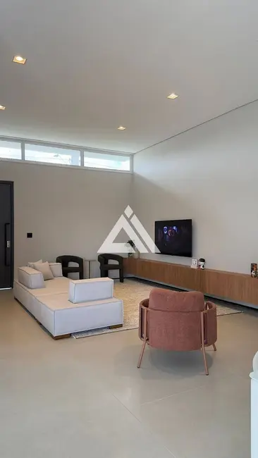 Foto 4 de Casa de Condomínio com 3 quartos à venda, 302m2 em Feira De Santana - BA