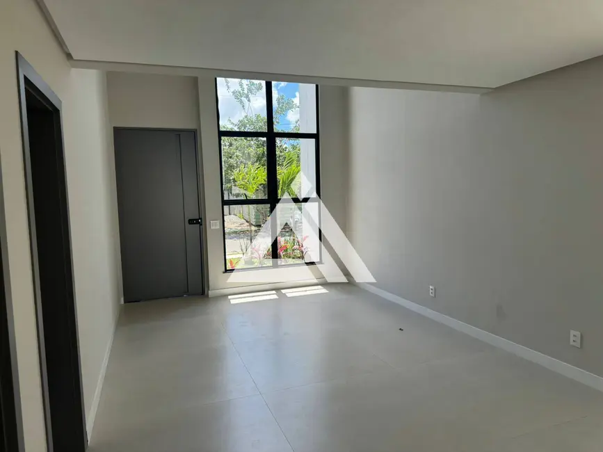 Foto 3 de Casa de Condomínio com 3 quartos à venda, 311m2 em Feira De Santana - BA