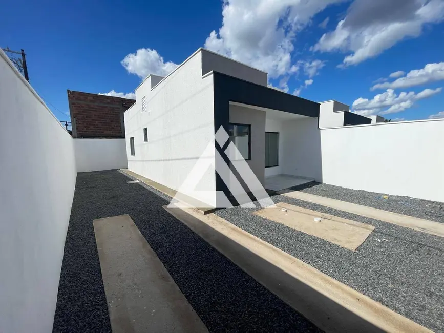 Casa com 2 quartos à venda, 125m2 em Feira De Santana - BA - imagem 1 Foto 1 de Casa com 2 quartos à venda, 125m2 em Feira De Santana - BA