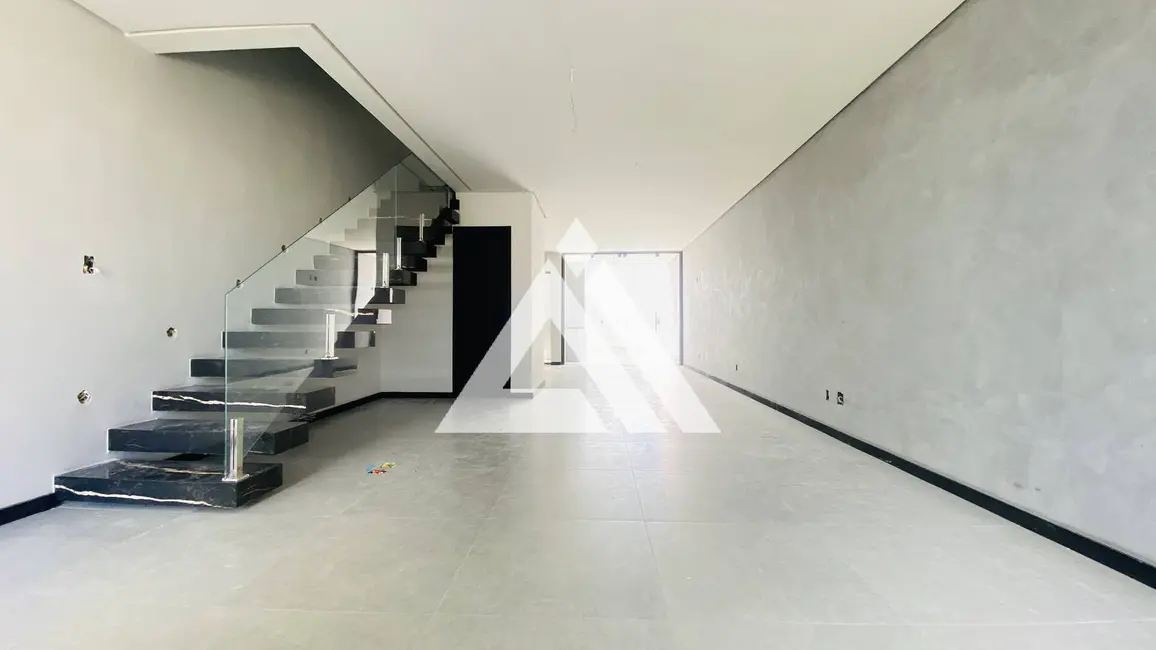 Foto 3 de Casa com 3 quartos para alugar, 154m2 em Feira De Santana - BA