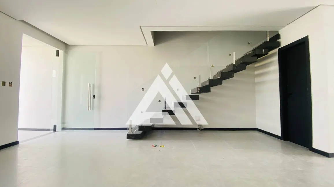 Foto 5 de Casa com 3 quartos para alugar, 154m2 em Feira De Santana - BA